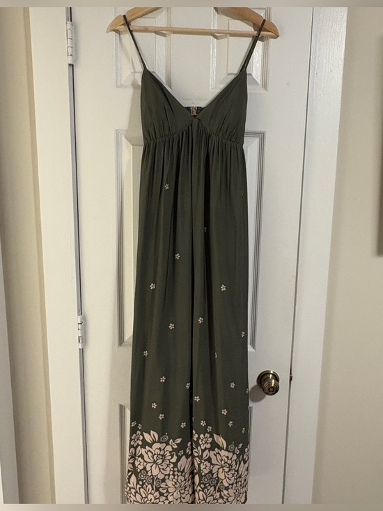 Abercrombie & Fitch Dresses & Skirts - Abercrombie & Fitch Green Maxi Dress